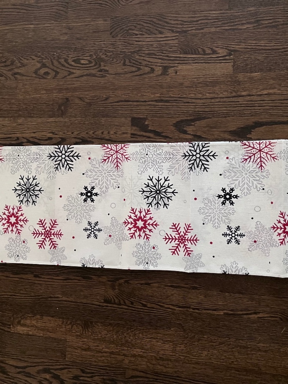 NIP Winter Snowflake Christmas Table Runner 13"x108" Long